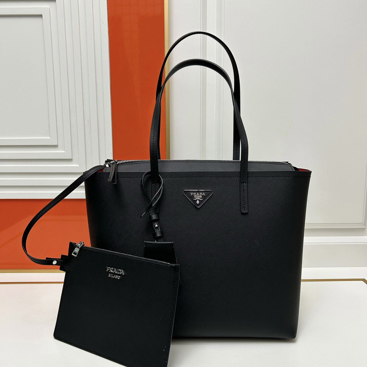 Pra*a shopping bags